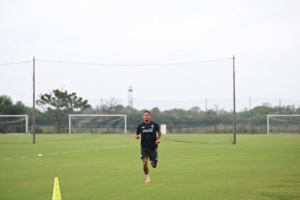 那不勒斯通报布翁乔尔诺伤情：左大腿长收肌低度损伤，已开始康复