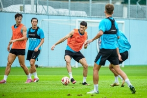 汗水挥洒在午后的训练场‍