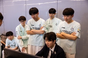 低迷！iG超话热议首局不敌JDG：太菜了五个人刚认识？丹处到底在BP什么