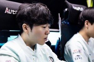 仍需调整呐！Rookie前两局表现低迷 后续两局有所提升 最终战绩7/9/34