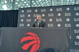 猛龙主帅：新赛季希望球队每天每周都进步1% 我不会回避任何挑战