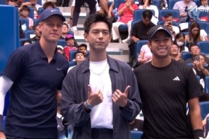 李现现身中网男单决赛，为辛纳和勒纳-钱挑边