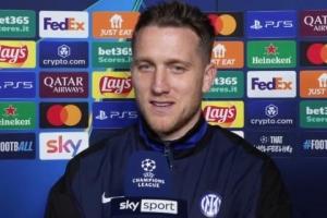 泽林斯基：国米有实力在所有赛事都走得很远，我们想赢得一些东西