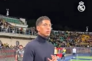 皇马官方晒球员赛前踩场视频，贝林厄姆、赫伊森等人出镜