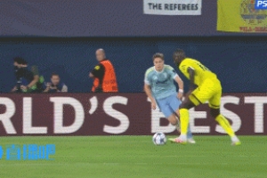 看着都疼！佩佩远射被伊尔迪兹裆部封堵，后者痛苦跪地