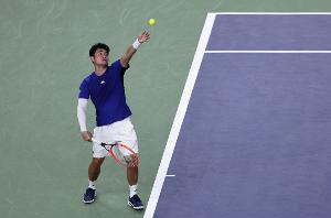 吴易昺：如果可以坚持肯定不会退赛，但是确实疼得太厉害了