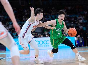 直播吧：张峻豪&黄秋实即将启程 参加新赛季西班牙男篮U22联赛