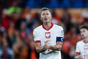 世体：若莱万受伤超过28天，巴萨可向FIFA索要每日20548欧的赔偿