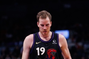 达科谈珀尔特尔伤情：他没事就是背部僵硬而已 不想强行让他出场