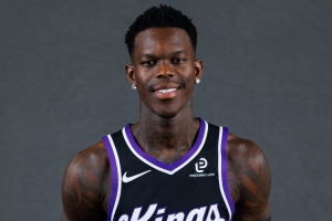 威少先发？队记：施罗德参加无对抗训练 能否参加揭幕战待定