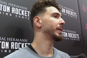 申京谈“五大”首发：我们训练中发现这阵容效果很好 就继续沿用