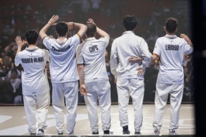 惨遭淘汰后G2发文：妄想、希望、复仇和打入八强，感谢大家