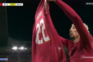 【集锦】联赛杯-伊萨克首球埃基蒂克绝杀+染红 利物浦2-1南安普顿