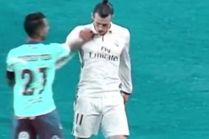 前国安外援比埃拉西甲名场面：逼大圣使出龙爪手