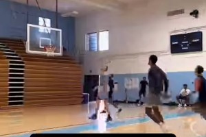 詹姆斯与地表最强175小托马斯，之前也曾是队友~