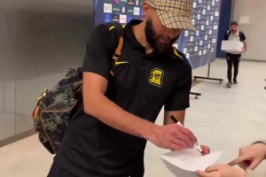 这就是球星加工厂阿贾克斯式足球吗