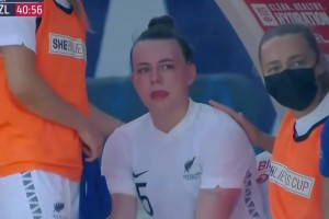 本菲卡球媛？！原来葡萄牙俱乐部的美女都在颠球呀~