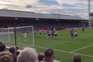 韧性十足的球队！现场实拍恩凯提亚97分钟绝杀利物浦！