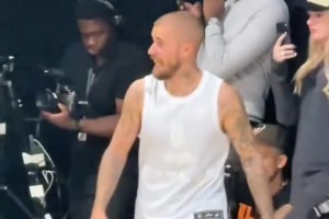 这么沧桑了啊？贾斯汀比伯近日现身野球局