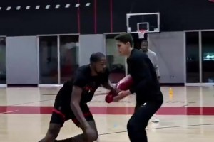 阿杜最新训练视频！一手跳投依然无解啊