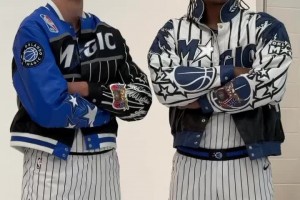 很酷啊！魔术的媒体日 小瓦格纳和班凯罗穿夹克拍定妆照~