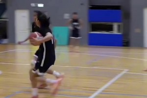 壮如牛！当年瓦尔迪去撞萨利巴结果自己先倒下了，太猛啦