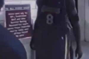 重型后卫的压迫感！06年刚增重的科比，看着真壮实啊！