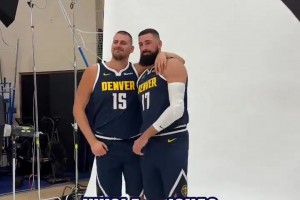 这内线组合能排前几啊？掘金媒体日 约基奇和瓦蓝一起拍定妆照~