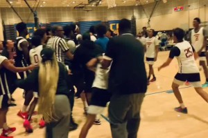 队友力挺！张博源征战美高与对手爆发冲突队友冲上来将其护住