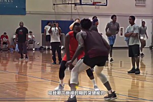 巅峰麦迪和巅峰哈登谁更厉害？杨毅：哈登突破杀伤力太强了~