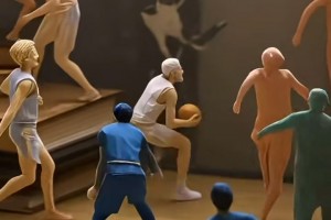 太老实了！杨瀚森此前全神贯注盯着啦啦队，并认真模仿跳了起来