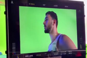 火箭全队穿城市版秋衣拍摄定妆照，这身很符合杜兰特的气质啊