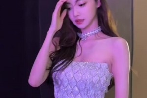 美人鱼啊！美女主播金佳悦一身鱼尾裙穿搭：这是个有香气的晚上~