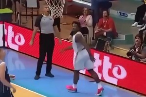 那些只有在电影里才会出现的时刻！约老师球感真的逆天啊！