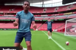 拜仁：后卫职业生涯零红牌的含金量，谁懂？