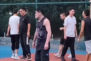 好像有点道理，脚确实没落地！