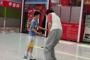 60岁的姥姥已经看不下去了！给逼出山了...