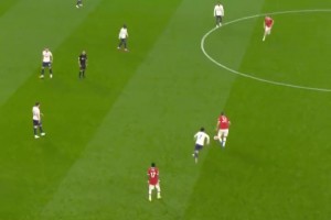 毫不手软！拉什福德面对热刺时，打进了这粒精彩的单刀球