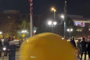 别出心裁？安东尼心目中的NBA首发五人：罗斯AI麦迪KG奥尼尔！