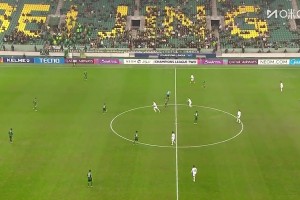 塞尔吉尼奥禁区前打出贴地斩！皮球钻进球门右下死角