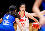 轰18分+4记三分！中国女篮16岁1米78新星再闪耀：进四强冲击奖牌